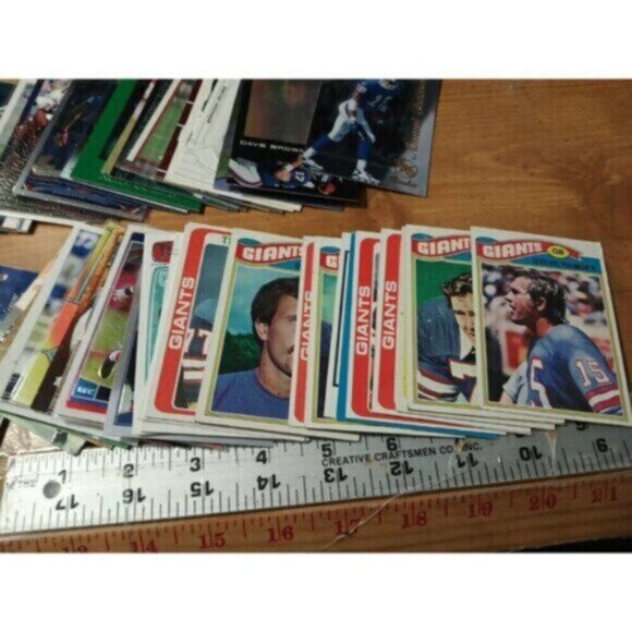 New York Giants 100 Football Card Lot Assorted Years - Picture 7 of 8